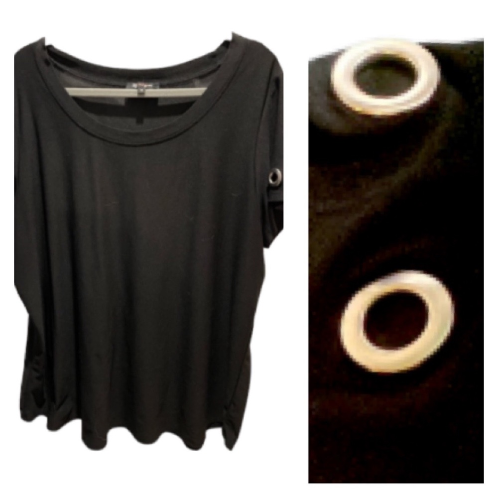 💥10💥 Black Top w/ Large Silver Grommets!!!